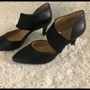 ANDREW GELLER
Women's Maresa Medium/Wide Pump